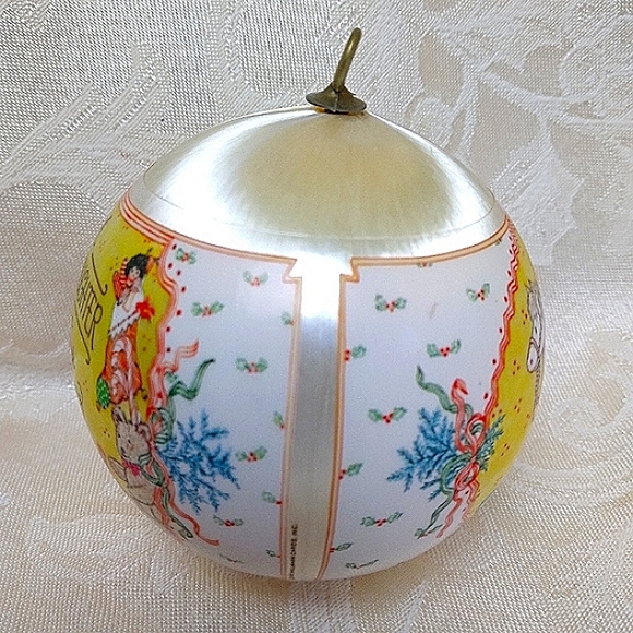 Vtg Hallmark 'GRANDDAUGHTER' 1981 Ornament - Picture 4 of 9